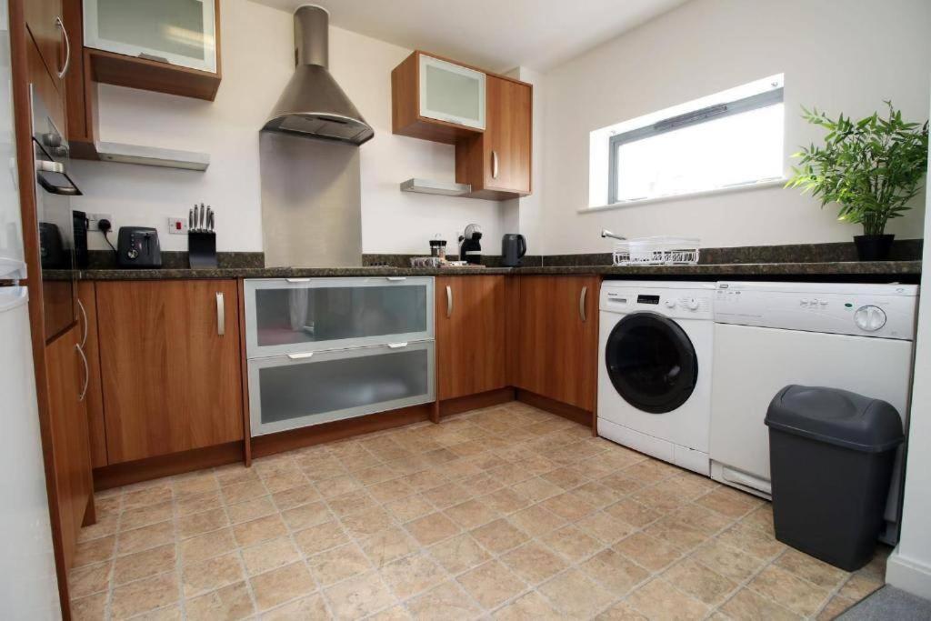 The Observatory By Mia Living 2 Bedroom Apartment Overlooking Swansea Beach With Free Parking Exterior foto