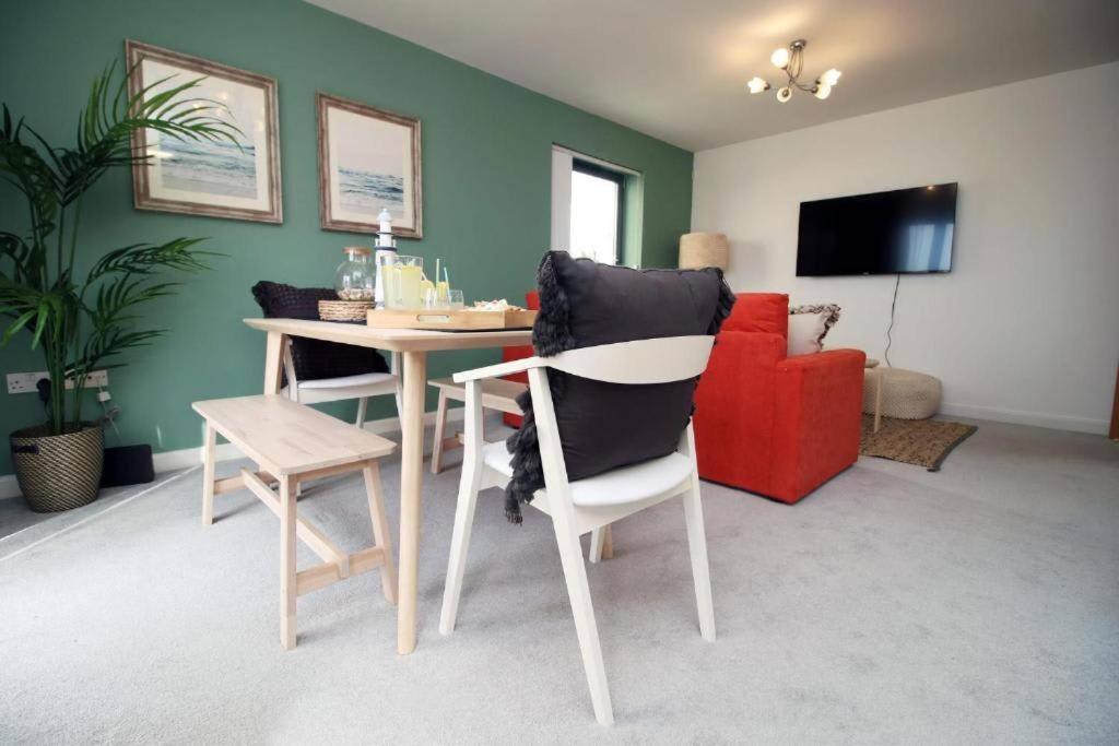 The Observatory By Mia Living 2 Bedroom Apartment Overlooking Swansea Beach With Free Parking Exterior foto